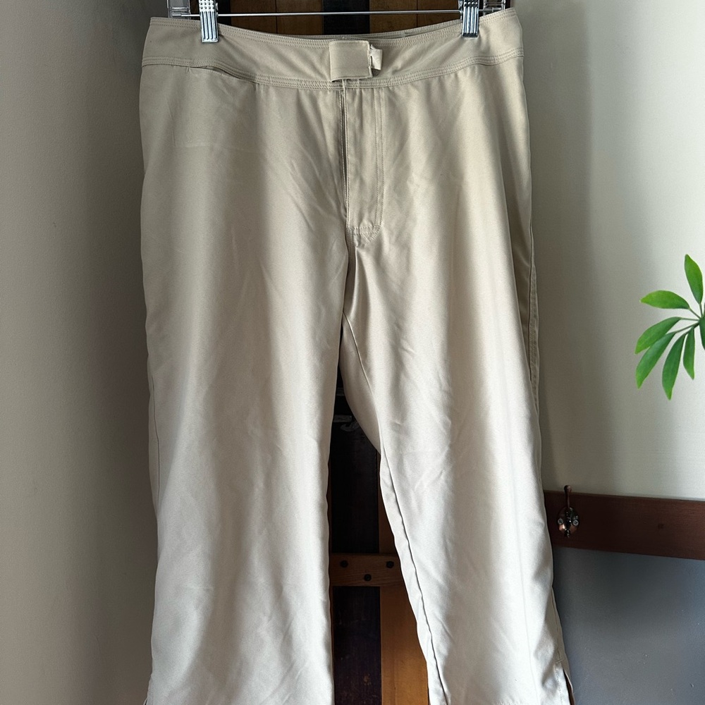 Women’s Patagonia Hiking Outdoor Tan Pants Cropped